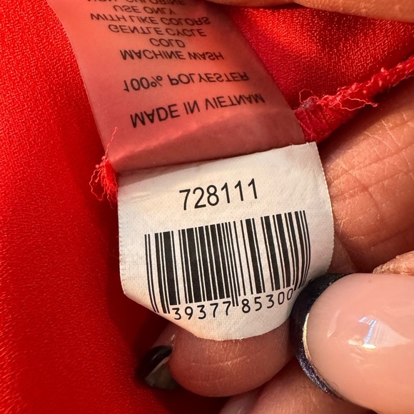 Chaus New York Vibrant Tulip Red V-Neck Three Quarter Sleeve Blouse - Picture 8 of 8